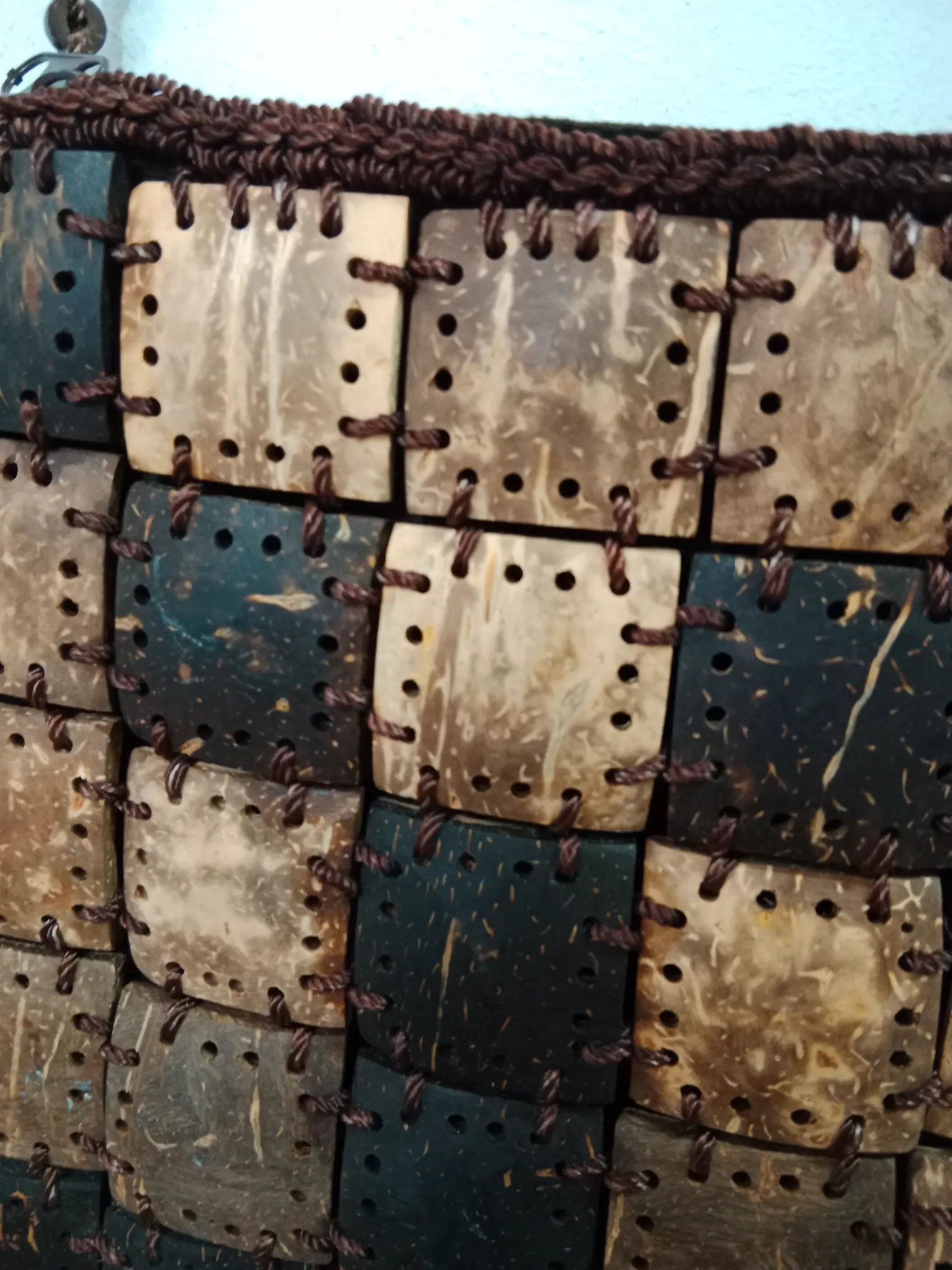 Vintage Thailand handmade wooden square bag brown - Imagen 4