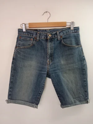 Levi's denim short knee lenght 525 89 blue worn M