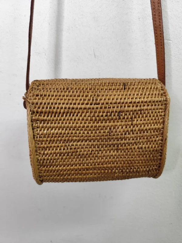 Vintage 70s wicker crossbody bag camel brown - Imagen 4