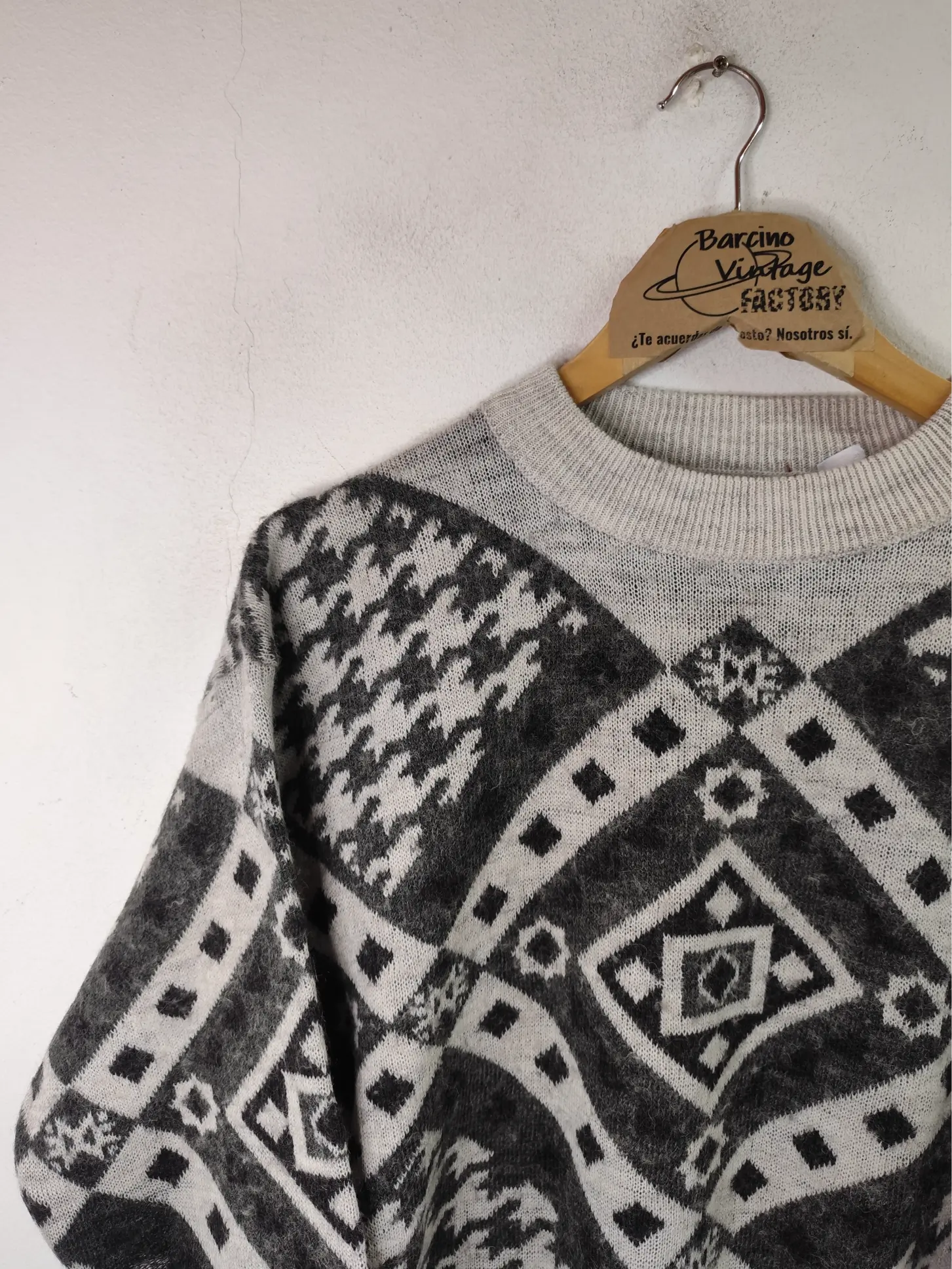 Jersey de lana y alpaca blanco y gris estampado vintage 90s L XL - Imagen 3